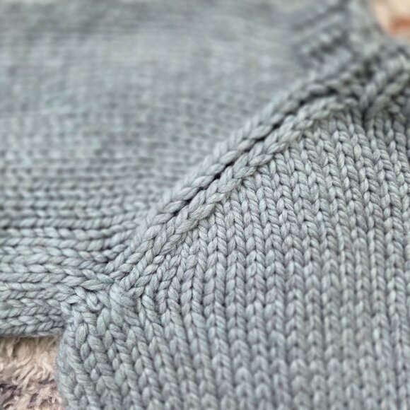 Handmade Chunky Knit Wool Sweater Baby Blue Size Small - Picture 4 of 6